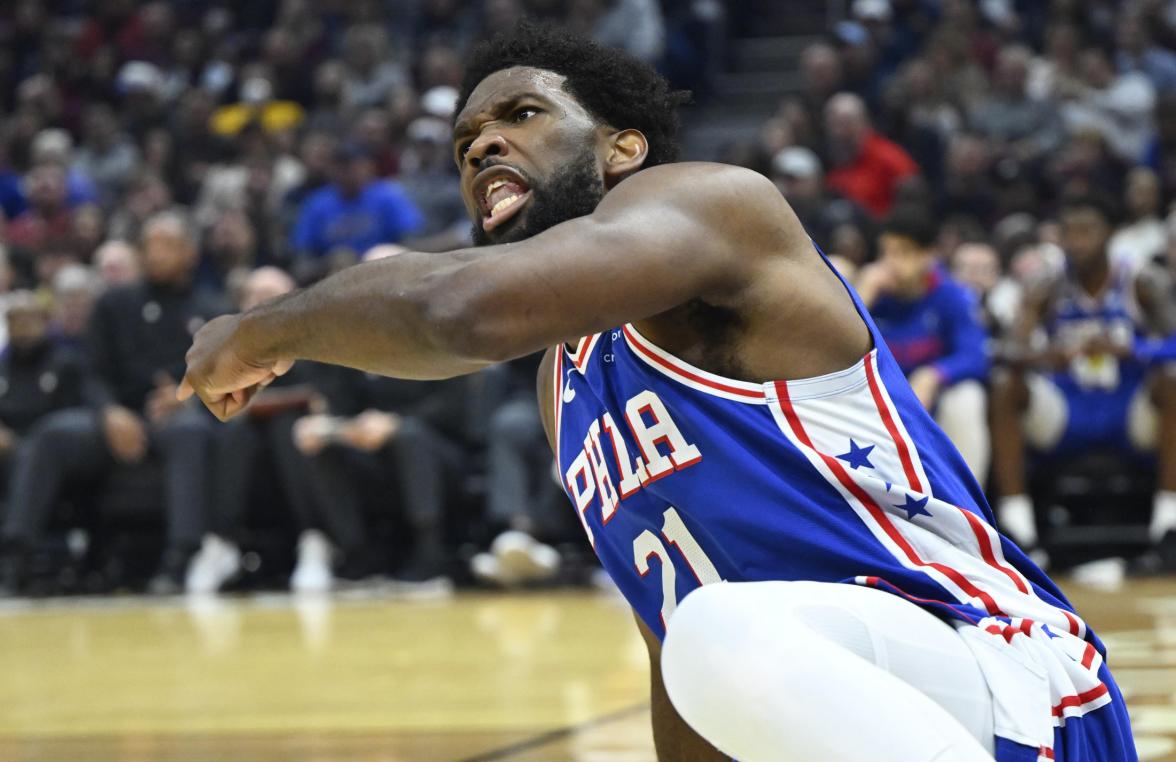 4-0横扫篮网,76人成功晋级!哈登美中不足,恩比德伤情更新