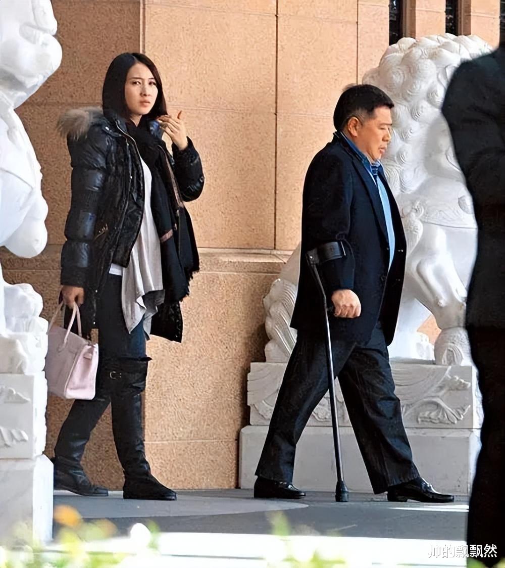 黎姿：38岁嫁给53岁的残疾丈夫，一家5口3人残疾，风光背后有心酸