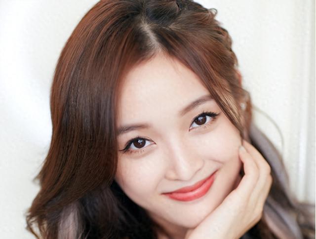 表面红得发柴，却拿不出一首像样的代表作，这7位明星实在太尴尬