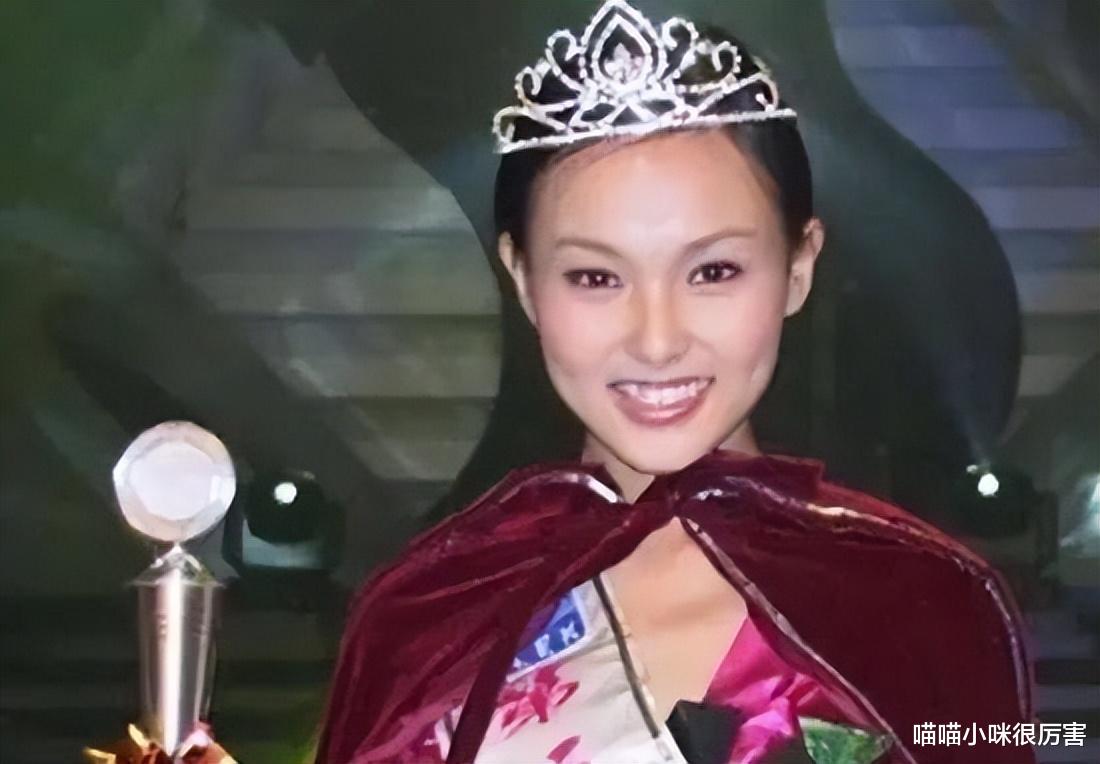 朱珠|芭莎慈善夜，36岁的赵丽颖，给所有女明星好好上了一课