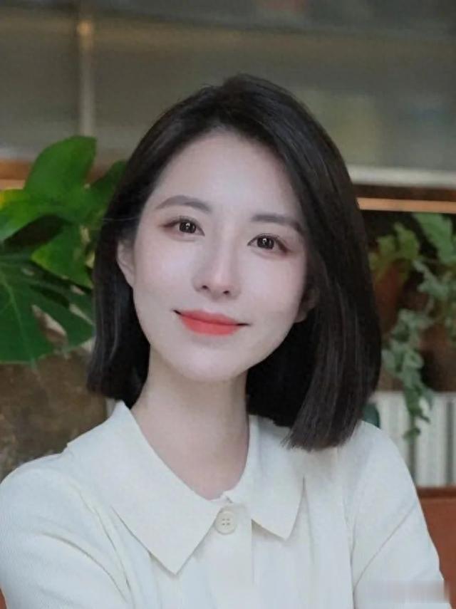 发型剪来剪去，最美还是一刀切波波头发型，简单瘦脸好打理