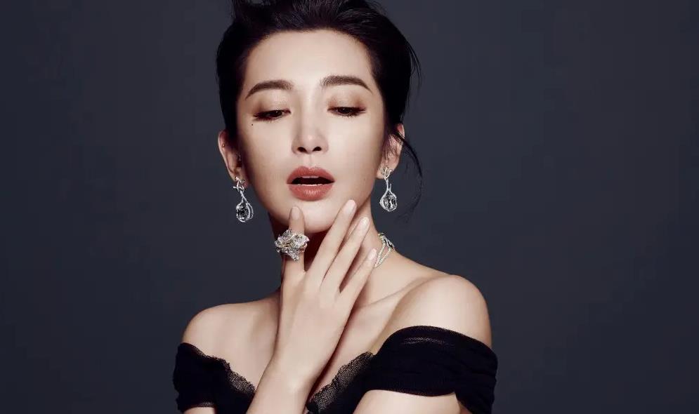 “清纯玉女”的李冰冰成为娱乐圈里最大的笑话!网友:没底线的人