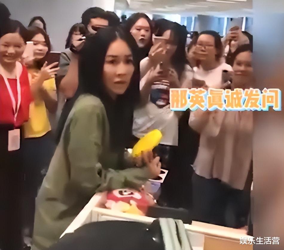 那英回应《罗刹海市》,现身请教怎么屏蔽骂声,脸色憔悴眼神无光