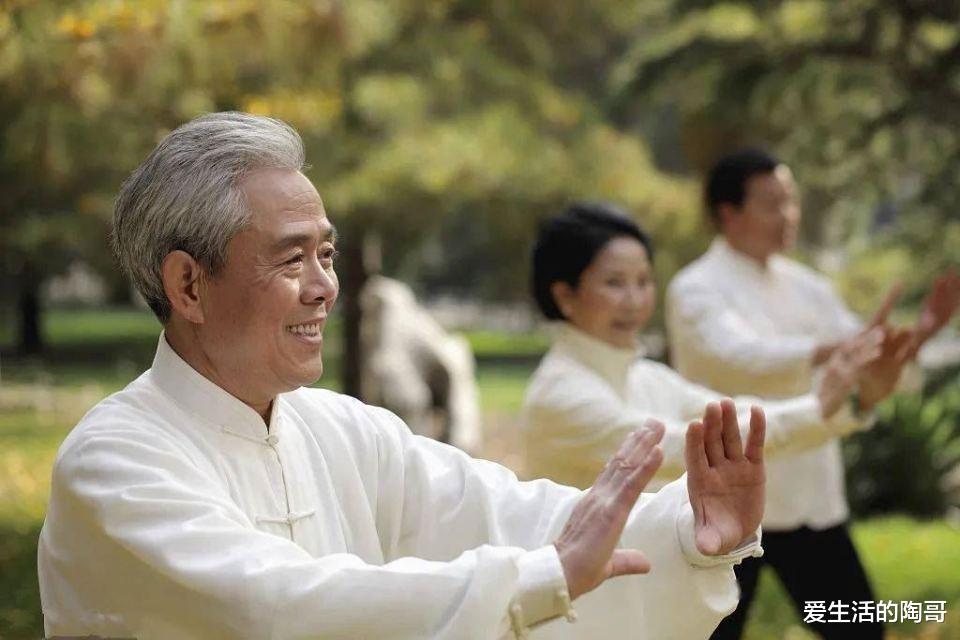 食材|建议中老年：冬季常吃这4种食物，让你从头暖到脚！