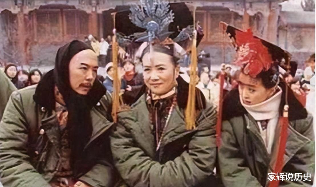 演员休息时都在干嘛？杨紫这张我忍了，最后一张我可以笑一整天