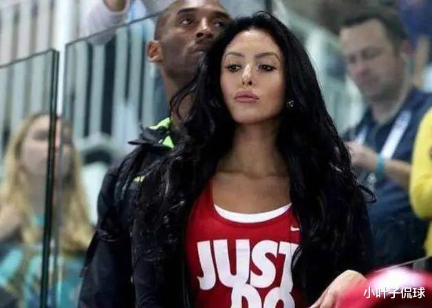 瓦妮莎海边度假,瘦了50斤身材傲人,42岁或再婚,加索尔陪在身边