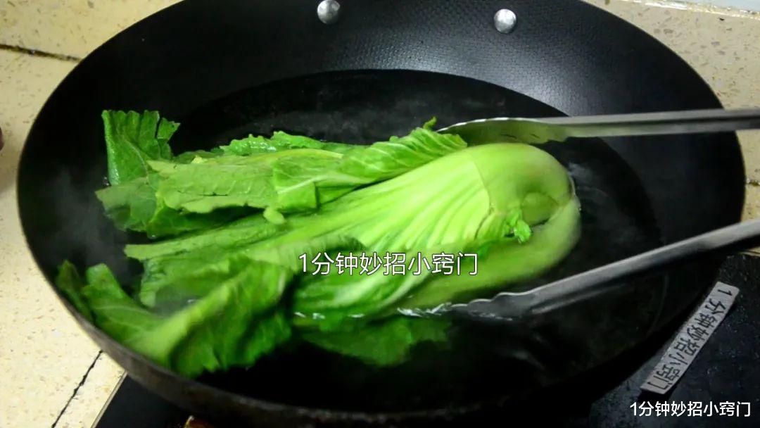 |不管腌什么酸菜,记住4个小诀窍:酸菜不烂发霉,味道正宗又脆爽