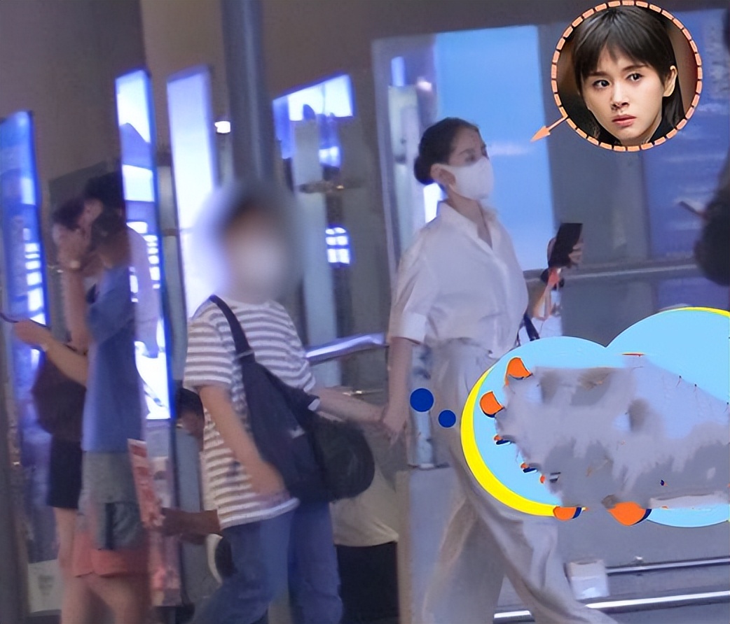 王子文带娃露面!10岁豆芽体型壮实,生父曝光:冯小刚都点头哈腰