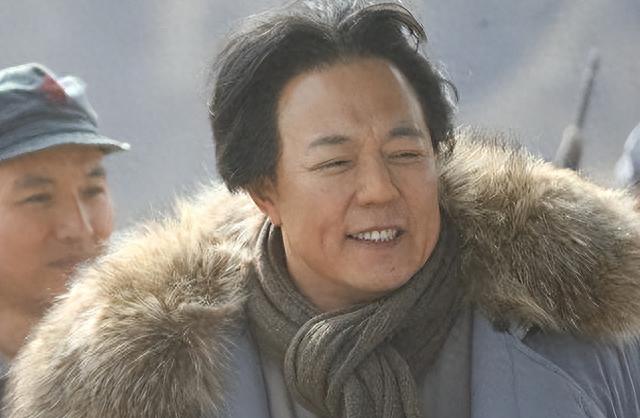 皱眉头、苦瓜脸、烂演技,却被捧成“老戏骨”,这8位该醒醒了