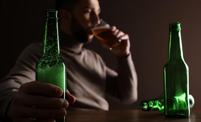 肝脏|睡觉前这三个习惯,或无异于往肝脏内“扔垃圾”,若你有建议早改