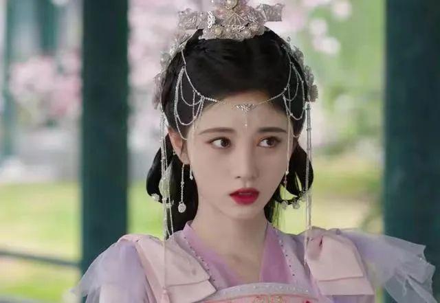 整容|明星的“倔强”叫没整容,微调我忍了,这9位方脸变小V脸真忍不了