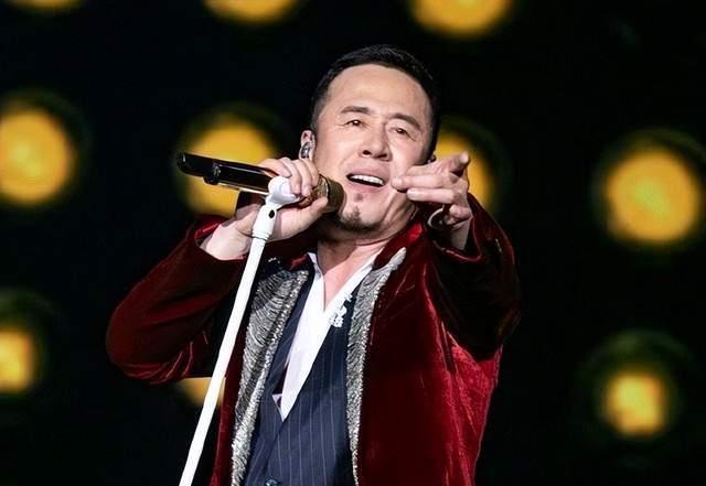 网曝杨坤演唱会仅50人到场，演出费用降到5块钱？再次被刀郎打脸