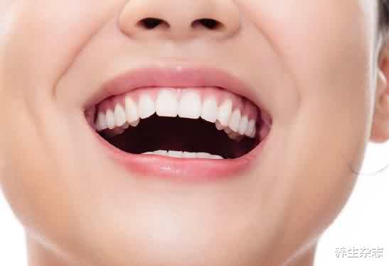 |医学证实：引起牙周疾病4大原因，不只是口腔问题