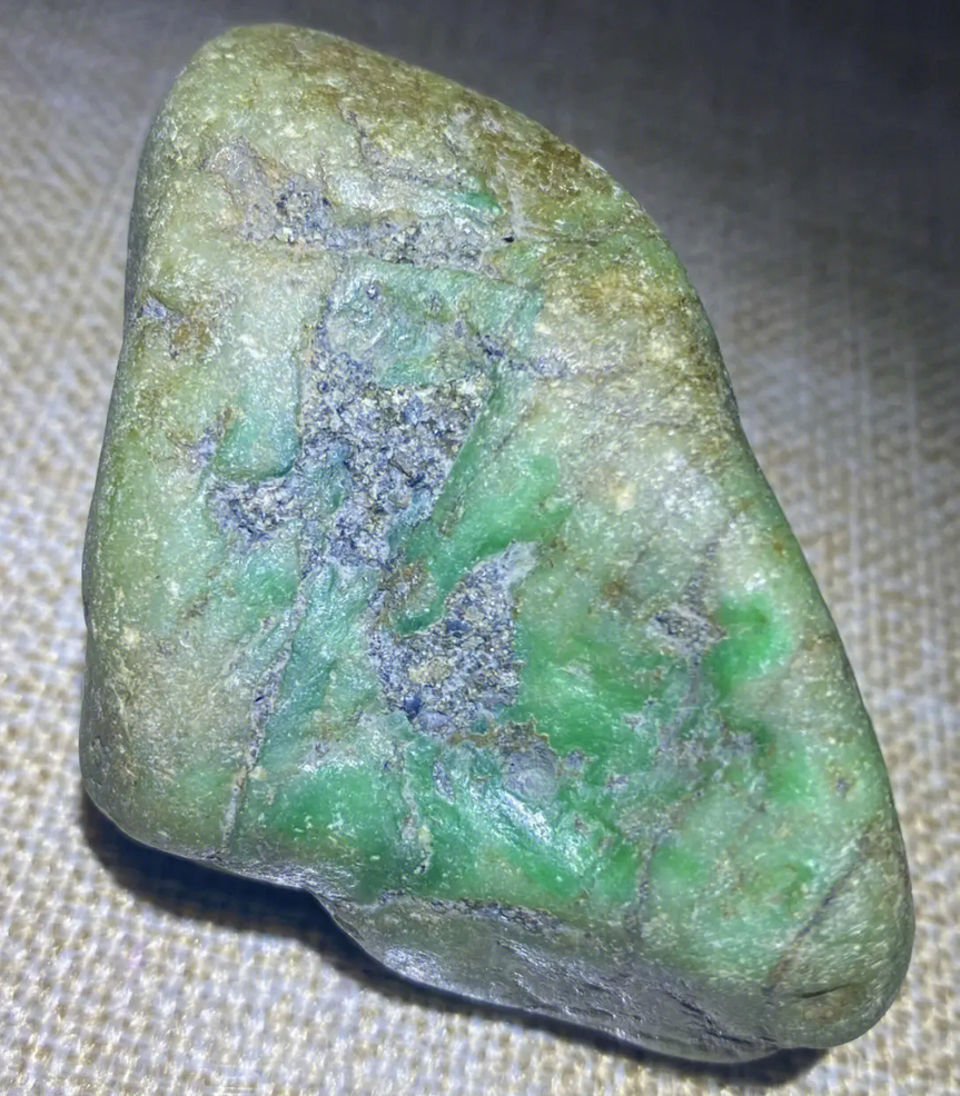 聊聊|哪里有卖翡翠原石的？什么价格！