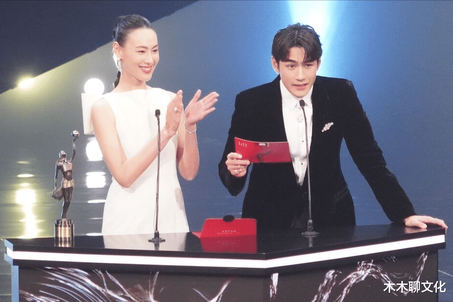 梁洛施|34岁梁洛施罕晒15亿豪宅内景,装潢耗资2亿,自称“单身好舒服”