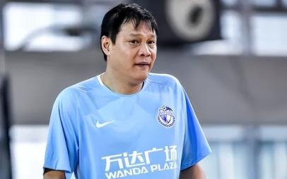 范志毅三任老婆个个貌美如花，一个空姐，一个模特，老三竟是名演员