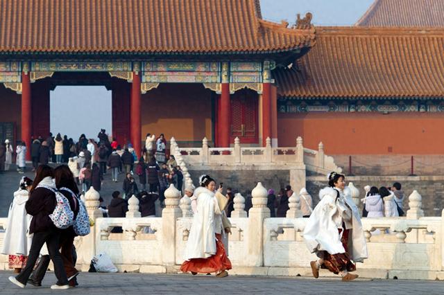 手炉:故宫里的古代“暖宝宝”