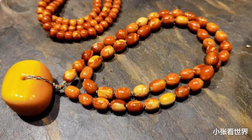 烤色蜜蜡是什么,和普通蜜蜡有什么不同之处