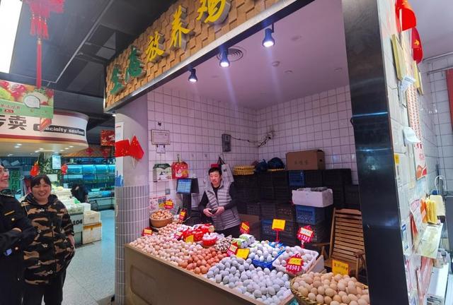 猪蹄|市场上的\冰冻猪蹄\从哪来的？冷藏柜老板说漏嘴，你听完再吃