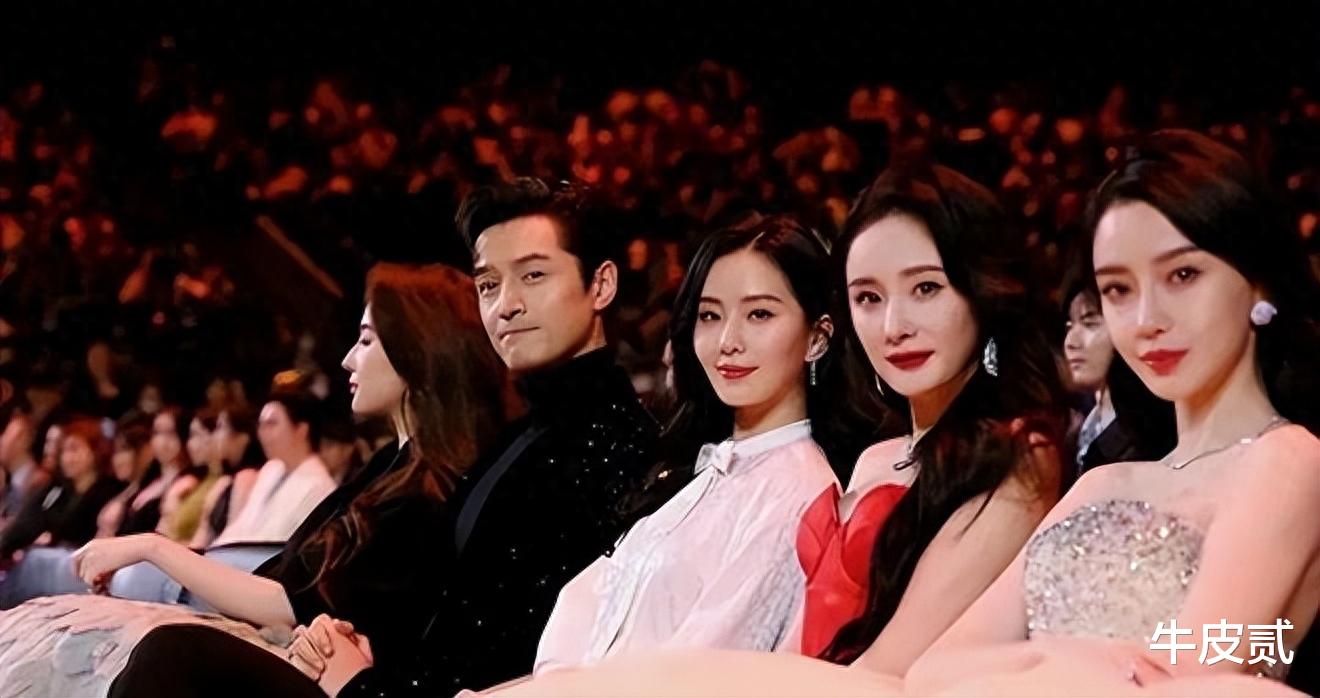 一觉醒来,娱乐圈爆出来三个大瓜