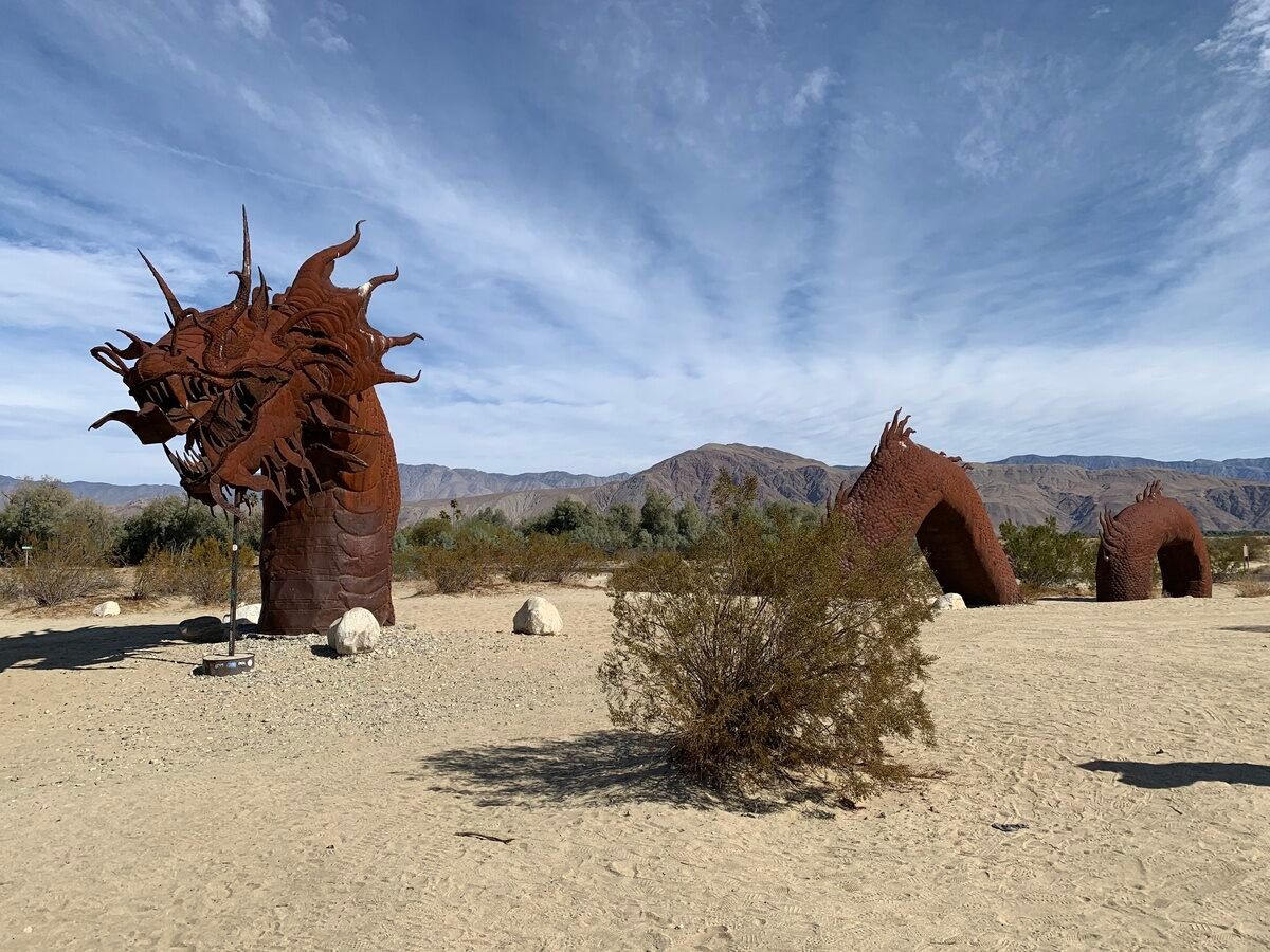 加州|美国加州有座私人庄园，130多座巨型金属雕像，免费对外开放