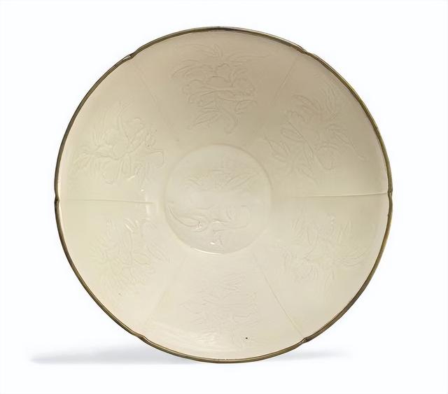 |定窑:瓷器中的“白富美”