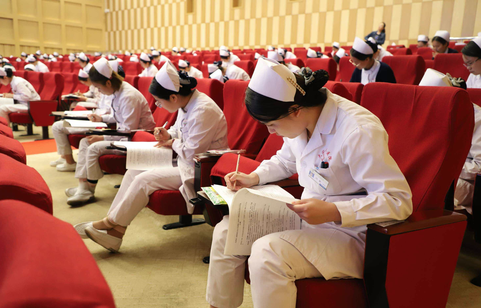 日照|专科女生适合的5个大学专业，报考人数虽然多，但至少找工作不难