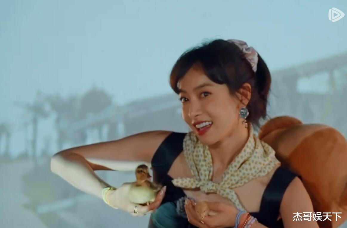 宋茜的“不尊重”,恰恰是对《桃花坞》所有人最大的尊重