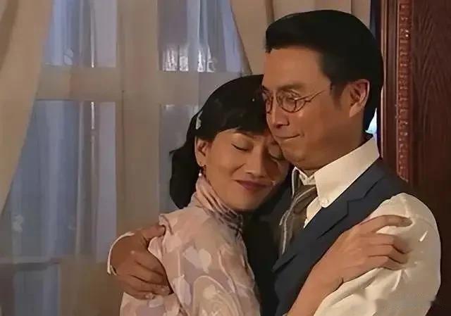 演员刘松仁:43岁娶小20岁泰国空姐,丁克不要孩子,73岁开始后悔