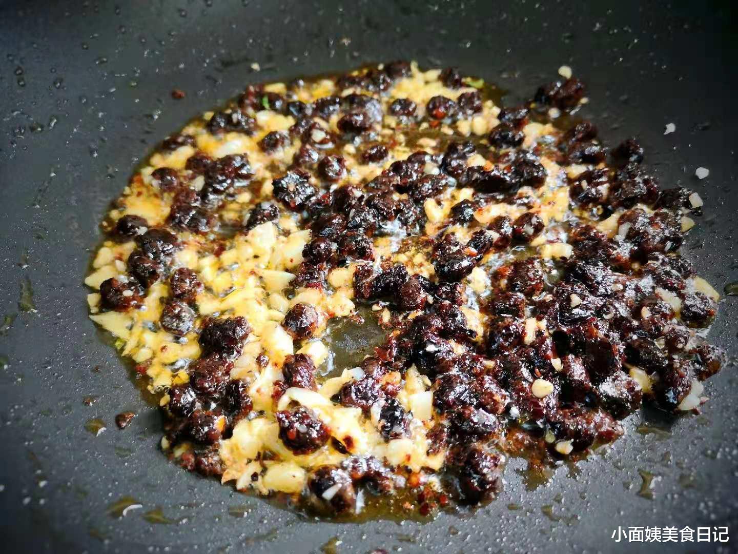 油麦菜|深秋，菠菜油菜不如这菜，分享4道营养做法，润燥降火，鲜嫩可口，味美下饭