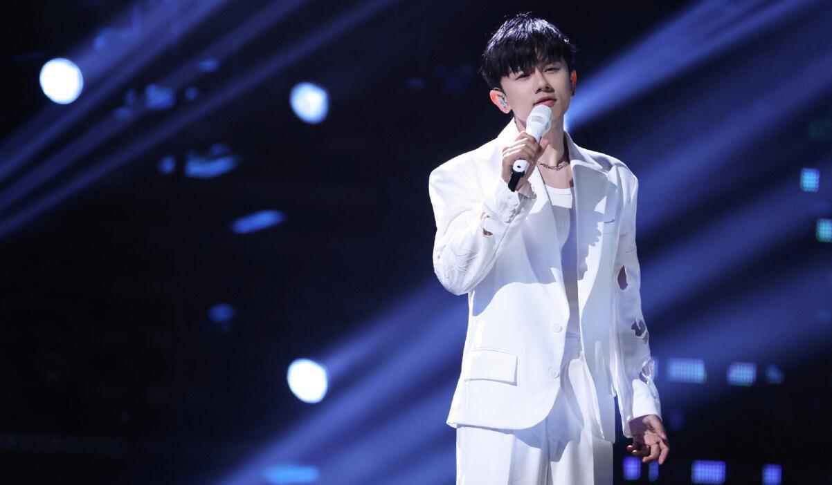 魏如萱|《声生不息》播出过半,4人成大赢家