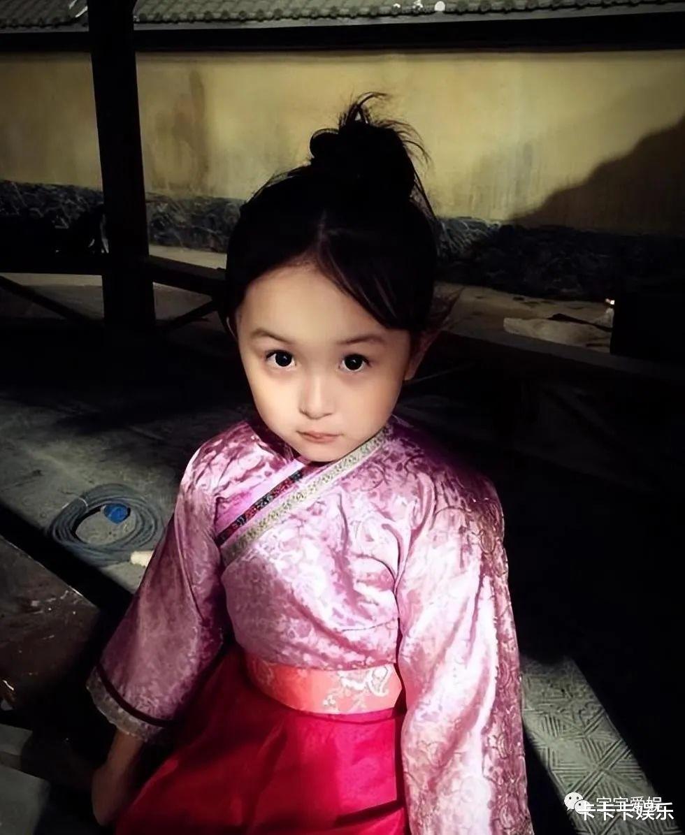 刘楚恬:因长相甜美被禁止整容,2岁出道年入百万,如今长成啥样