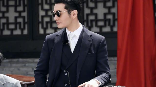 严浩翔|极限挑战: 金条大战再次打响，严浩翔如鱼得水，黄晓明大张伟表现平平