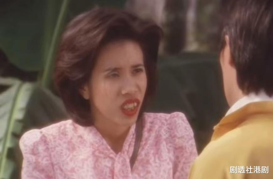 好拼!TVB小花新剧神还原火鸡姐龅牙造型,过往常被指长得像莫文蔚