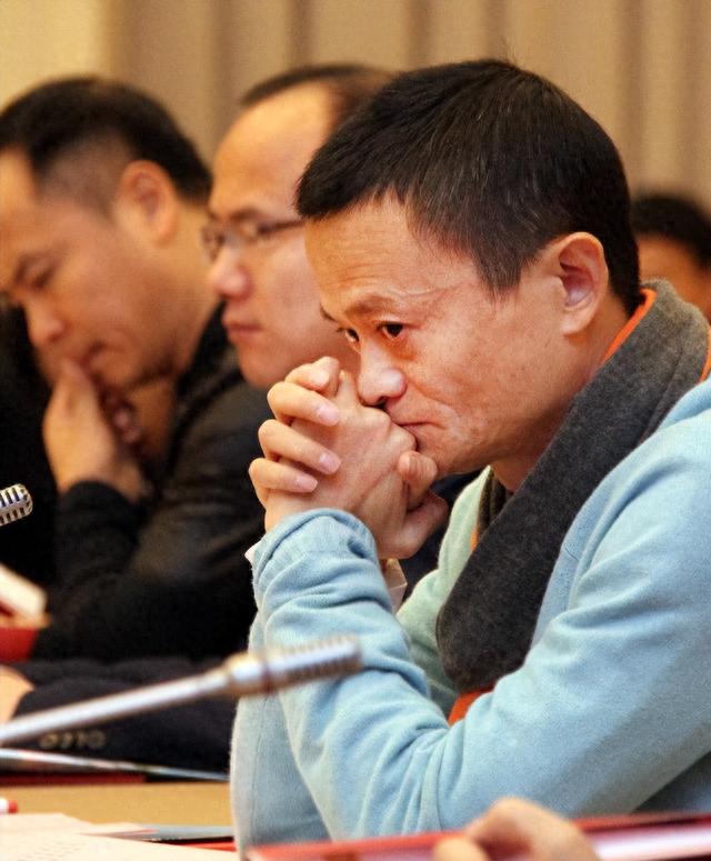 央视著名主持人成蕾：潜伏20年为美澳窃取机密，因一句话暴露身份