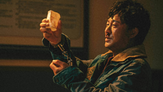 从爆红到“打回原形”，张颂文只用了半年，终是步了张小斐的后尘