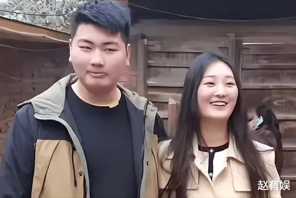 |陈萌独自去做产假，手拿B超单沉默不语，发文24字评价朱小伟