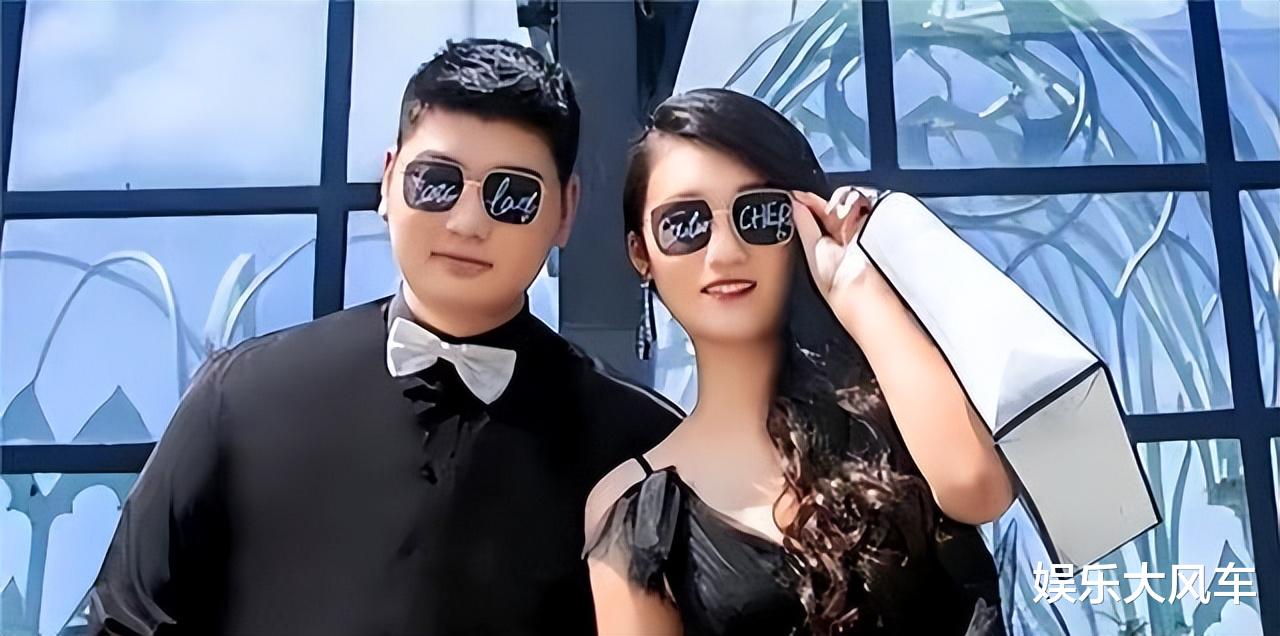 朱之文|陈亚男新店开门迎客，坐柜台玩手机被嘲态度差，大衣哥公开道歉