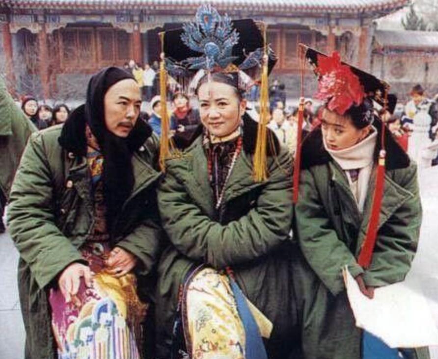 演员中场休息时的镜头,一个比一个搞笑