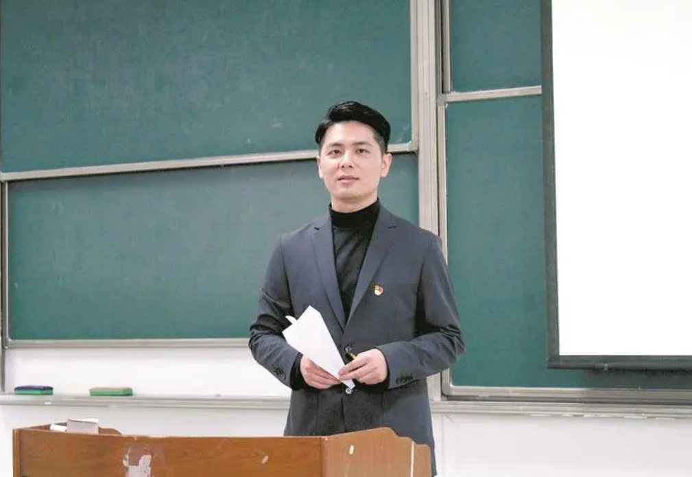 教师|师范学院招聘编制教师,安家费25万起步,还可以给配偶分配工作