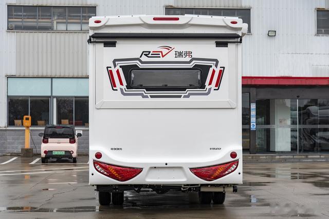 值得大众入手的奇瑞v820房车!空间豪华宽敞,6人旅居吃住不愁!