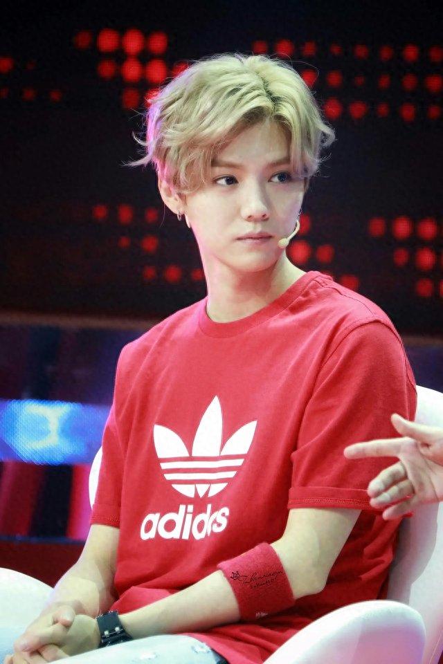 杨紫和鹿晗的故事告诉我们，世界上没有不透风的墙！