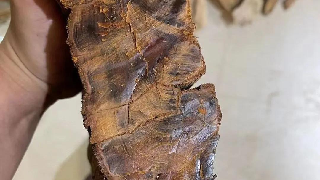 |什么是蚕丝纹崖柏手串呢？