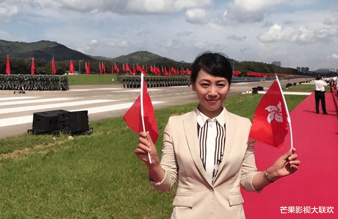 她是央视著名主持人,和丈夫分居17年,怀孕仍上班,风光后有心酸