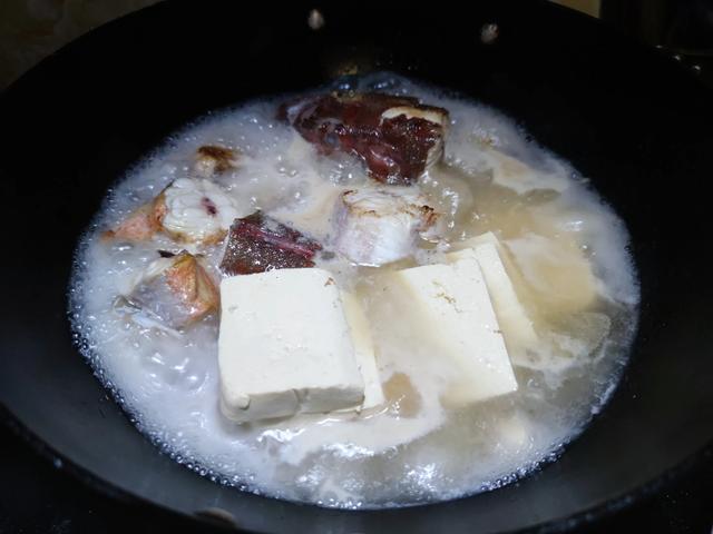 海鲜|日本核污水第三轮排海，这6种海鲜都是近海的，商贩：放心吃没事