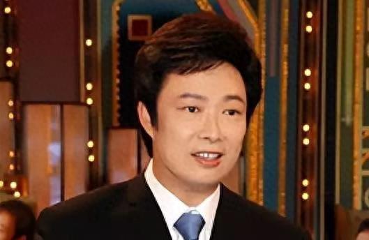 台媒曝费玉清病情加重暴瘦24斤,私生子现身疑夺产,亲姐爆粗回应