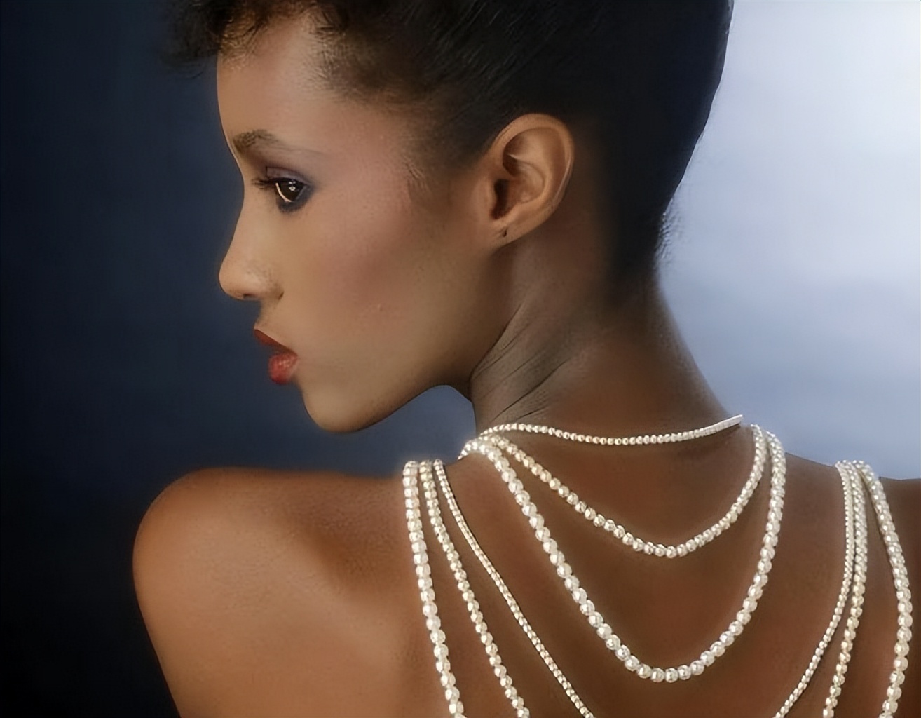 世界最美黑人:五官精致细腻,颜值超高,三婚嫁摇滚天王婚姻幸福