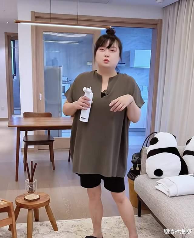 销售额一晚破500万!TVB知名女星成功转行做吃喝直播,今大晒豪宅