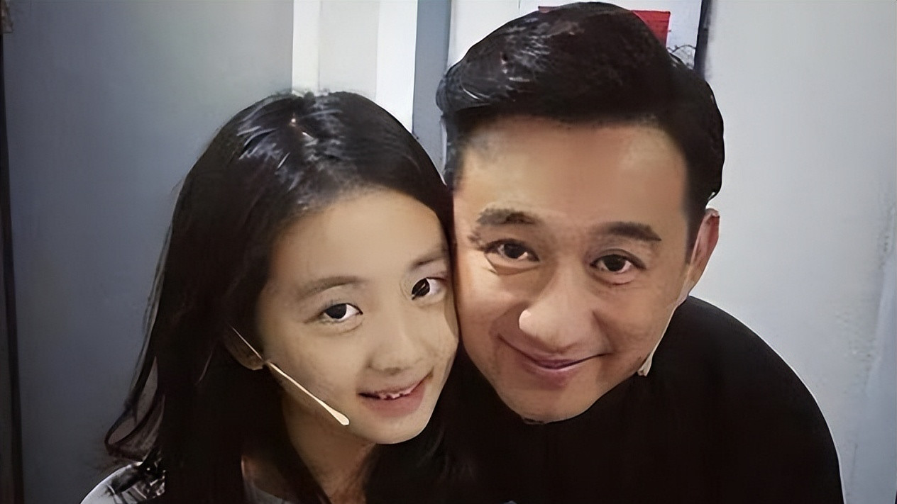 17岁黄多多出道了，网曝《人鱼》女一将她出演，搭档王一博