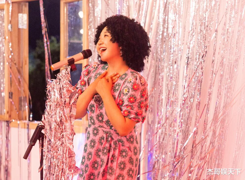 宋茜的“不尊重”,恰恰是对《桃花坞》所有人最大的尊重